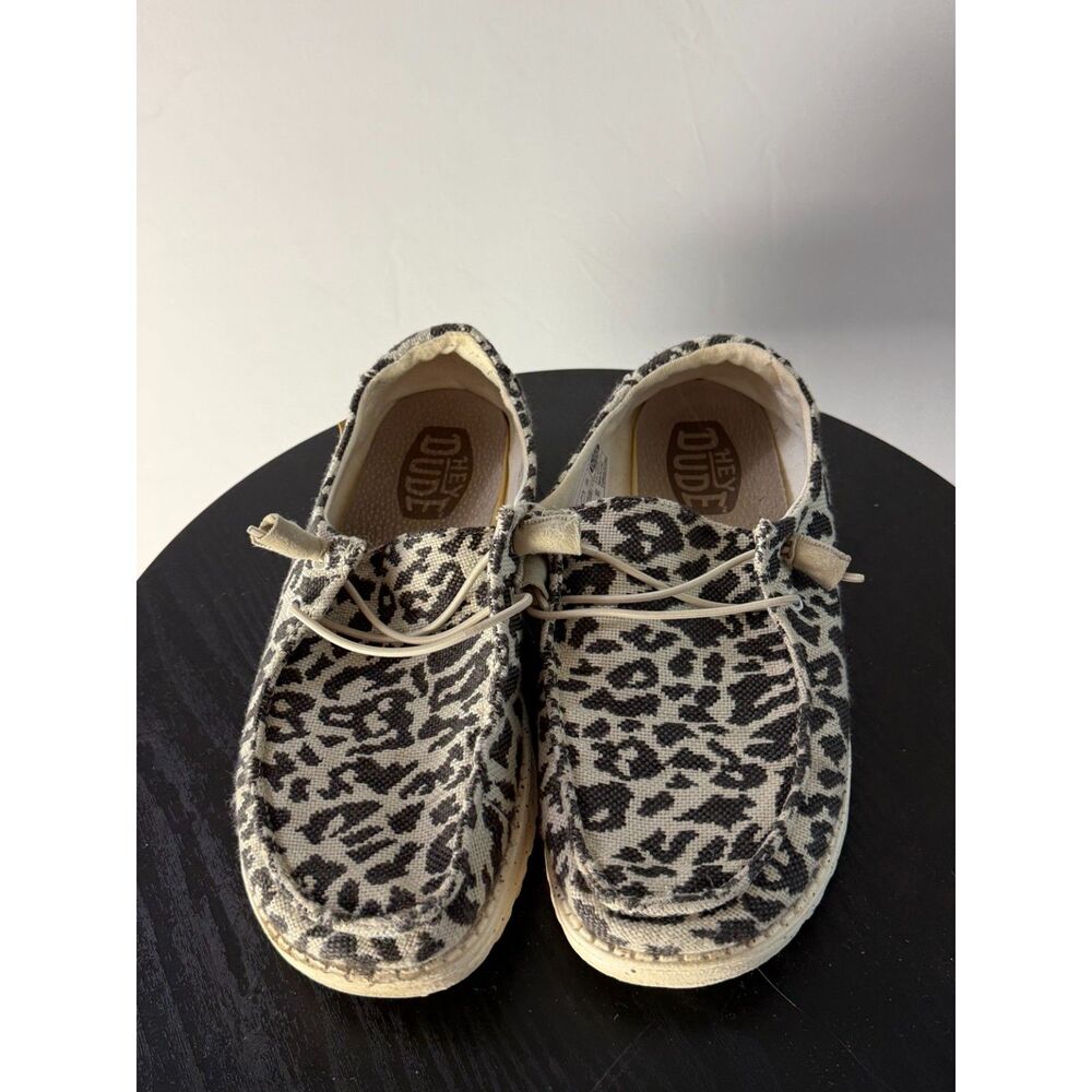 HEYDUDE Wendy Women’s 8 Leopard Print Canvas Slip-On Loafer